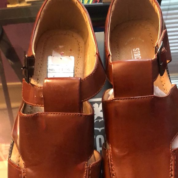 Men’s shoes - Picture 2 of 4